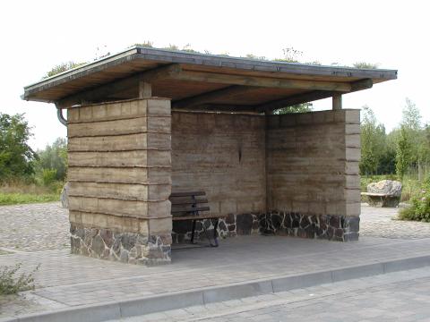 Stampflehm-Buswarte im August 2001, Foto: F. Schweitzer