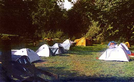 Zelten im Gutspark Garvensdorf